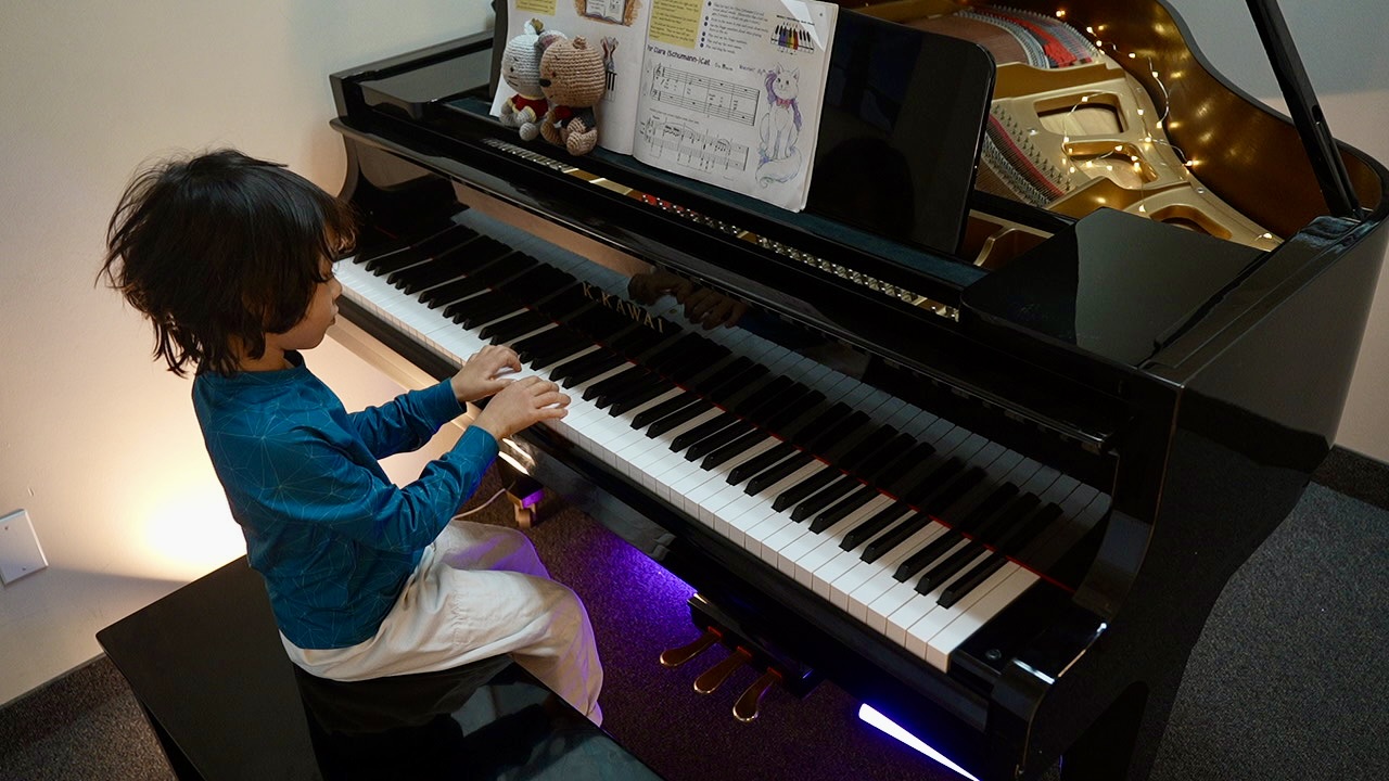 Preschool piano lessons at SYNERGY