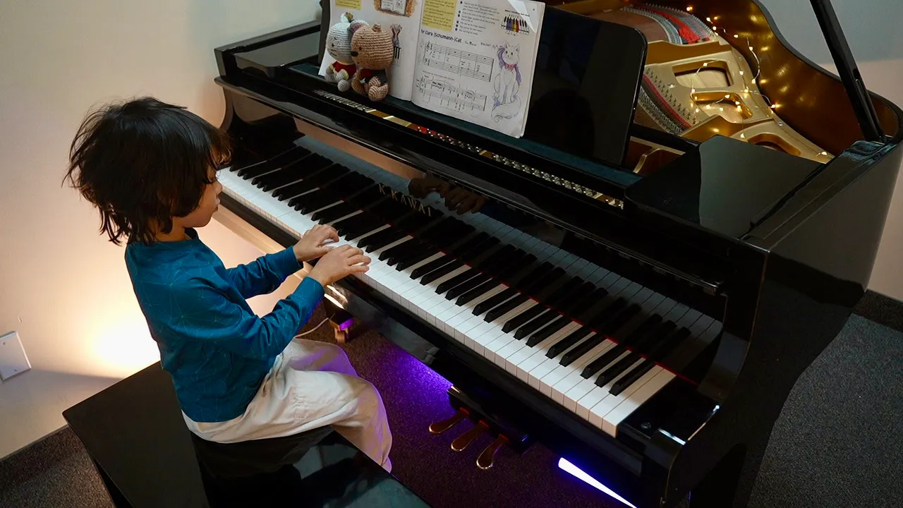 Preschool piano lessons at SYNERGY