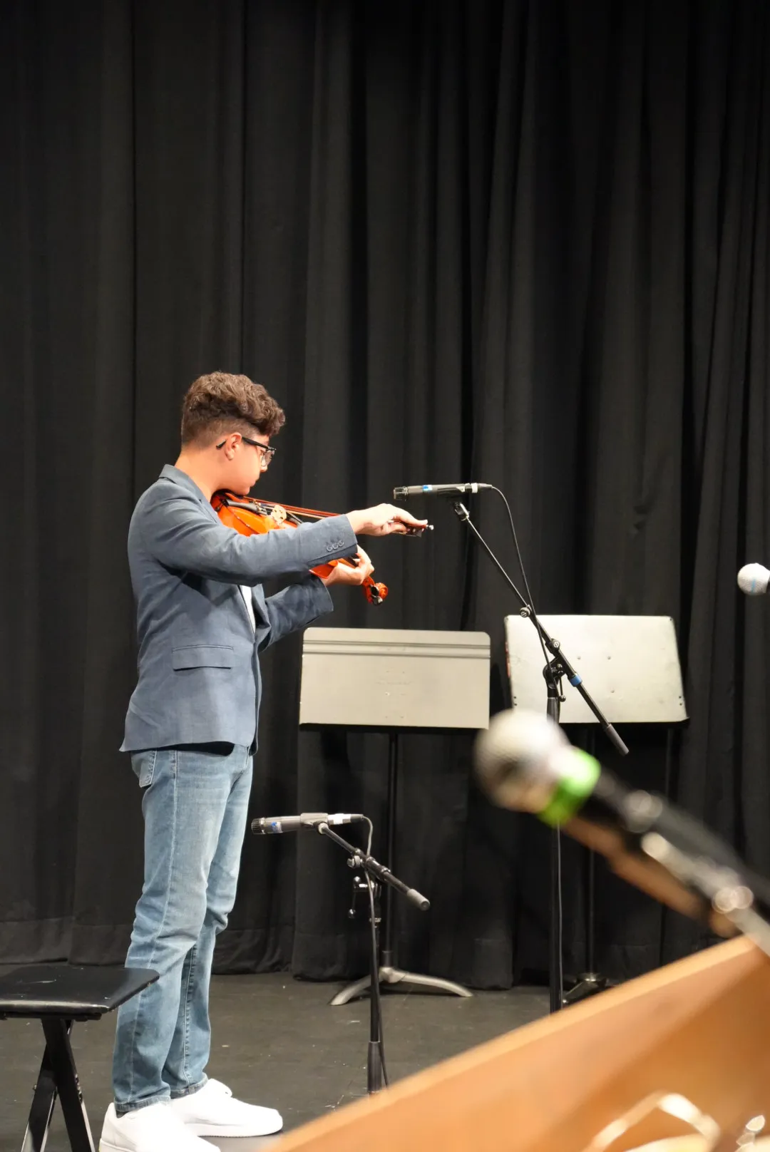 Teen and adult violin lessons at SYNERGY